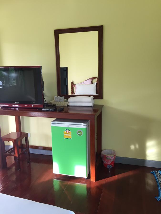 Poon Suk Hotel Kabin Buri Eksteriør billede