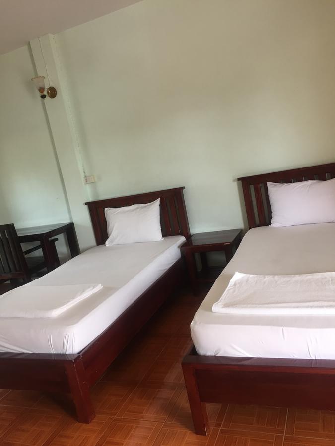 Poon Suk Hotel Kabin Buri Eksteriør billede