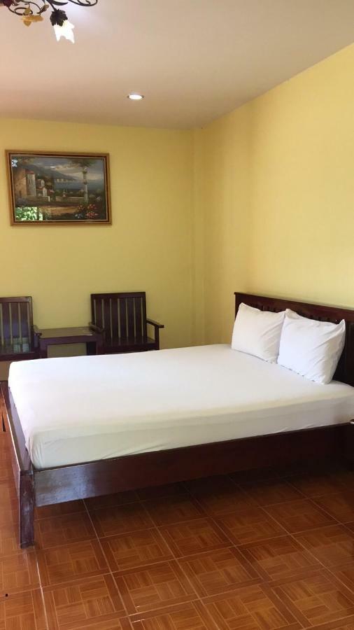 Poon Suk Hotel Kabin Buri Eksteriør billede